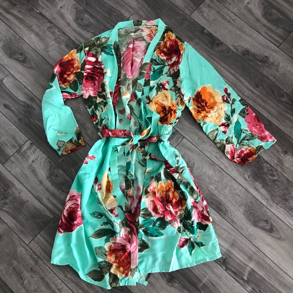 Floral Bridesmaid Robe - Size L - Picture 1 of 4
